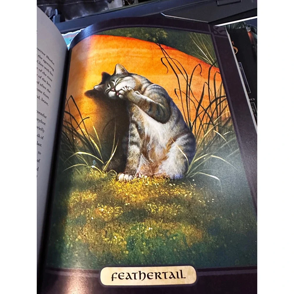 Warriors The Ultimate Guide by Erin Hunter Overisize‎ Hardback Full Color